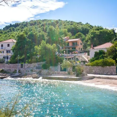 Affittacamere Vinka,stomorska 3*